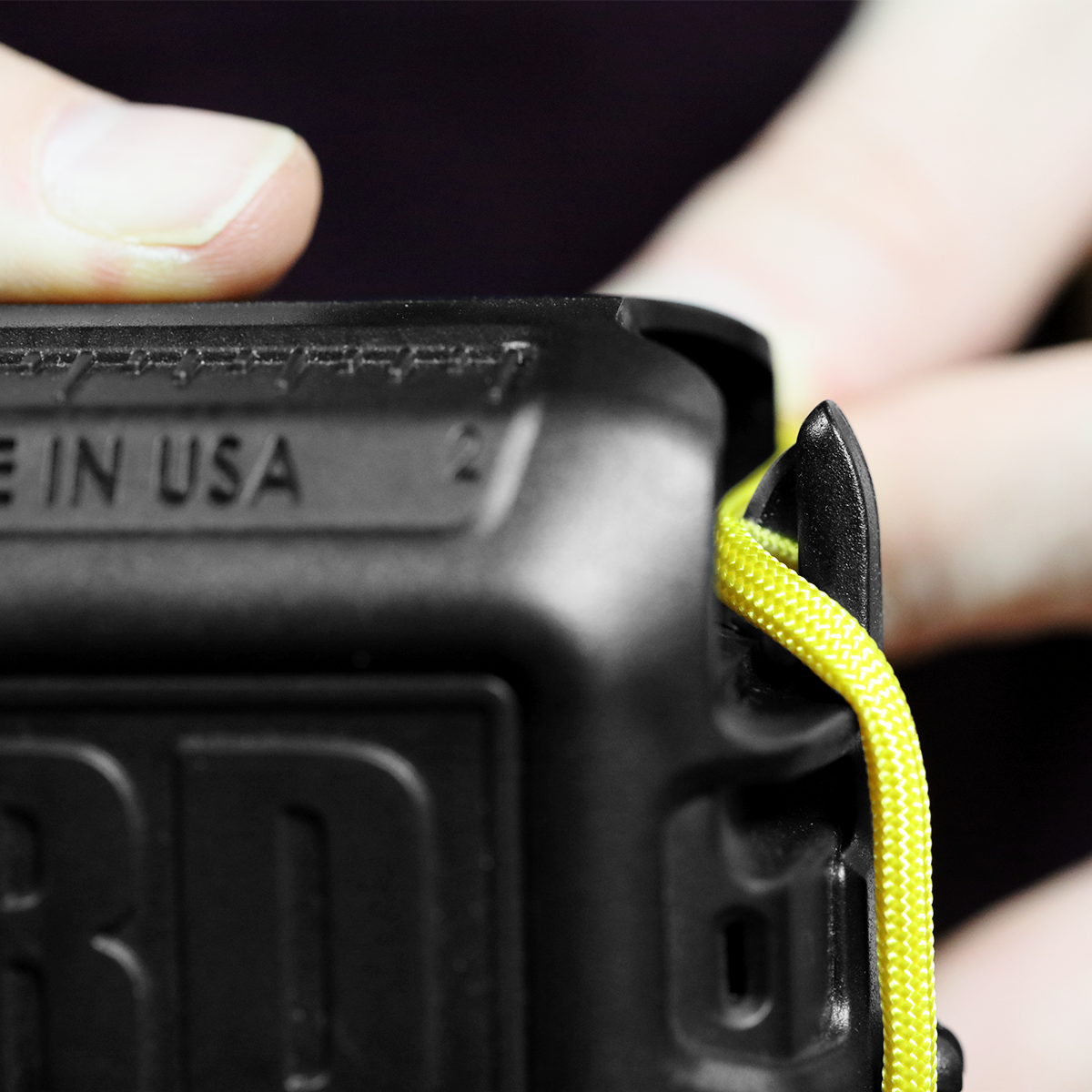 Tactical Rope Dispenser Cutting Blade Closeup